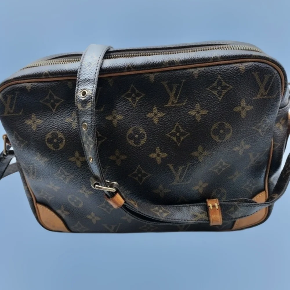 Louis Vuitton Nile Shoulder Bag M45244 Monogram Brown #BS2218